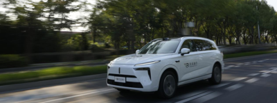 元戎启行“破局”：全国首家消费级量产车 Robotaxi 年底即将落地